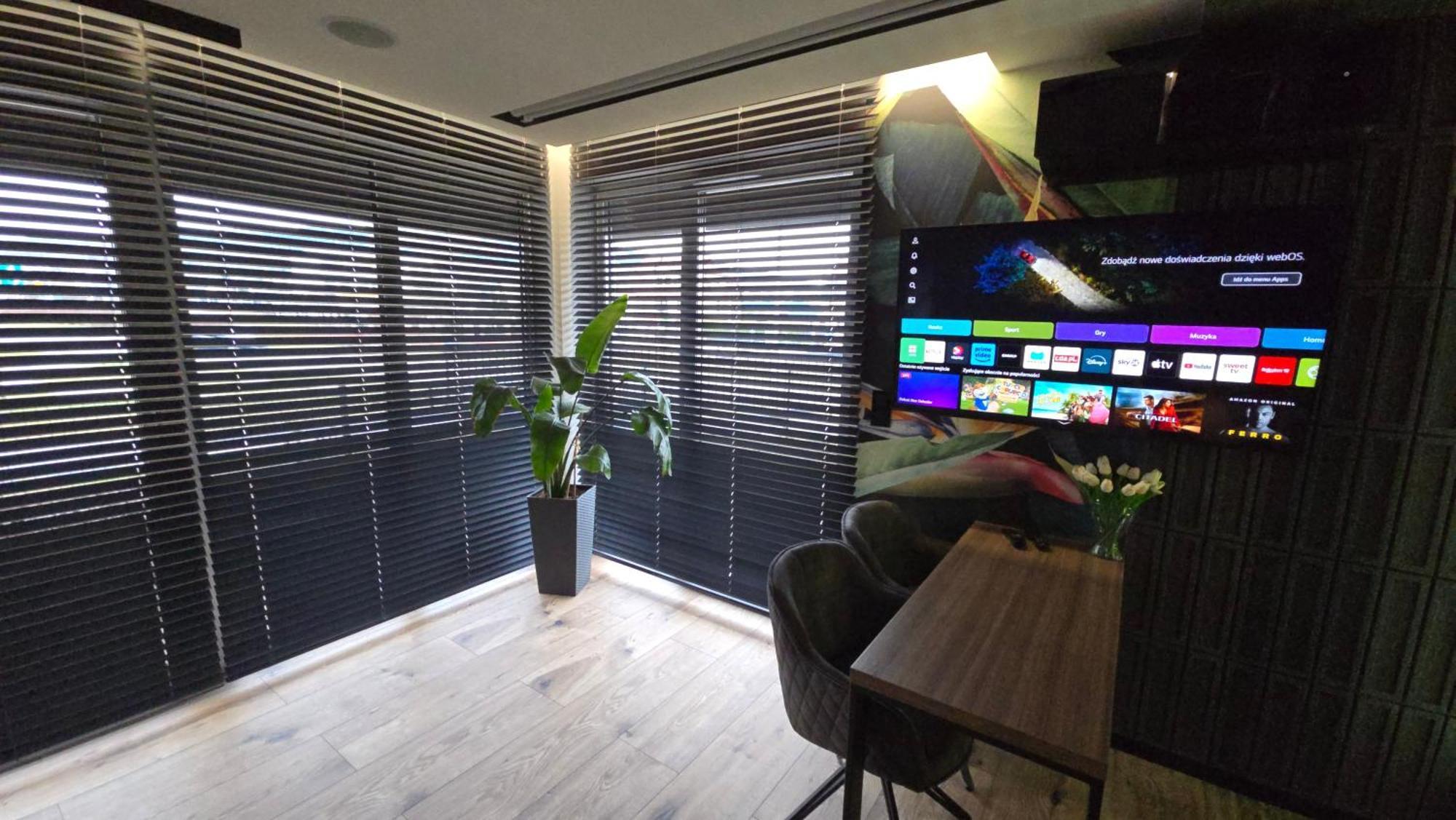 Apartament Dark Prestige New ! - Dostep 24H, Projektor , Garaz Podziemny , Klimatyzacja , Duzy Taras Kielce Buitenkant foto