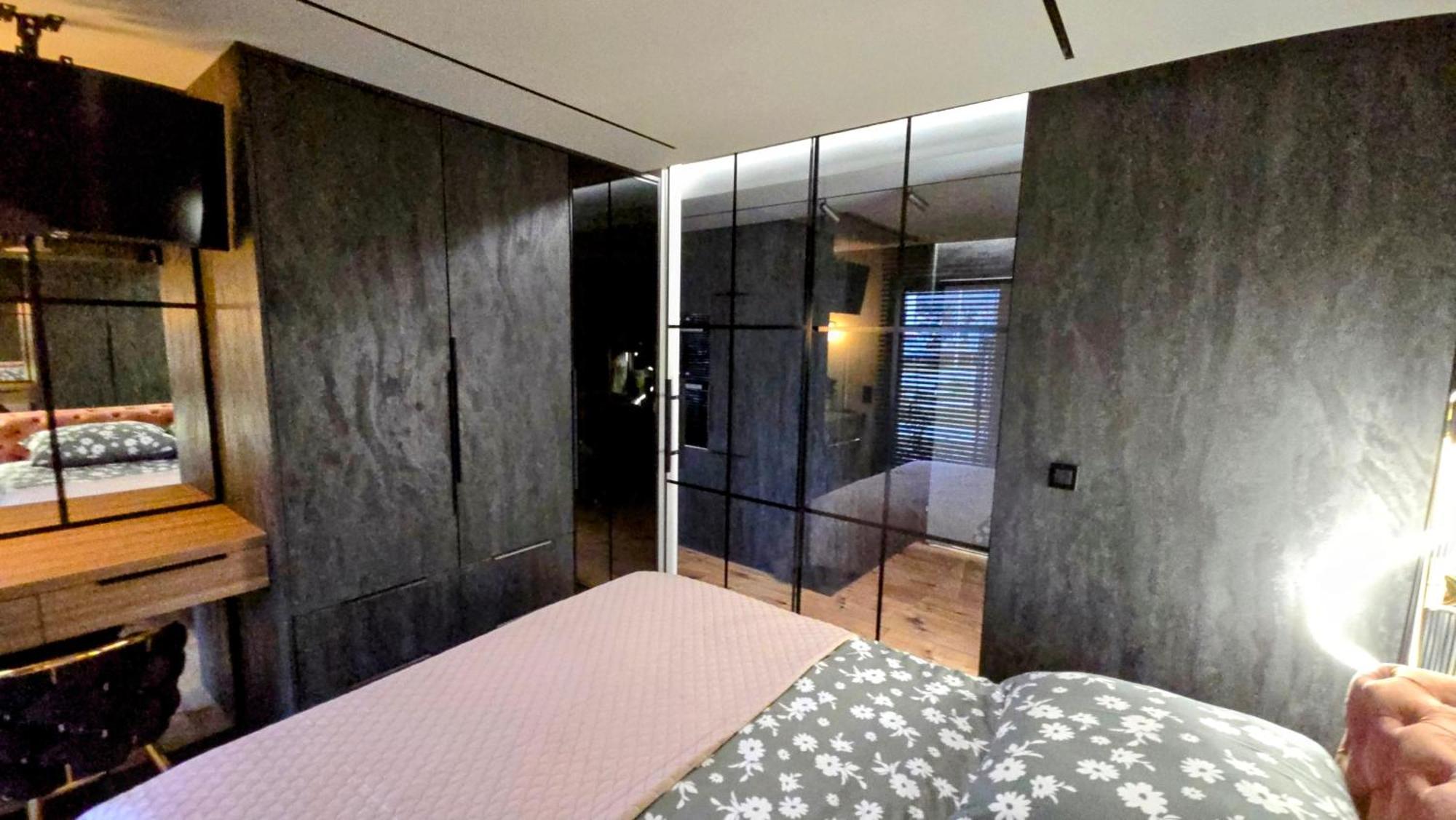 Apartament Dark Prestige New ! - Dostep 24H, Projektor , Garaz Podziemny , Klimatyzacja , Duzy Taras Kielce Buitenkant foto